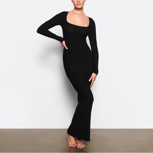 New SKIMS Soft Lounge Long-Sleeve Scoop Neck Ribbed Maxi Dress Black Medium